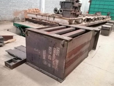特大型打砂設(shè)備，對(duì)所有特大型金屬件表面打砂清除表面雜質(zhì)